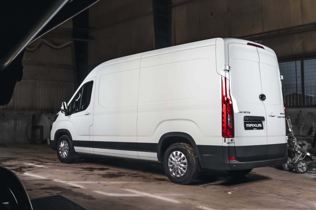Vit Maxus e-Deliver 9 exteriör