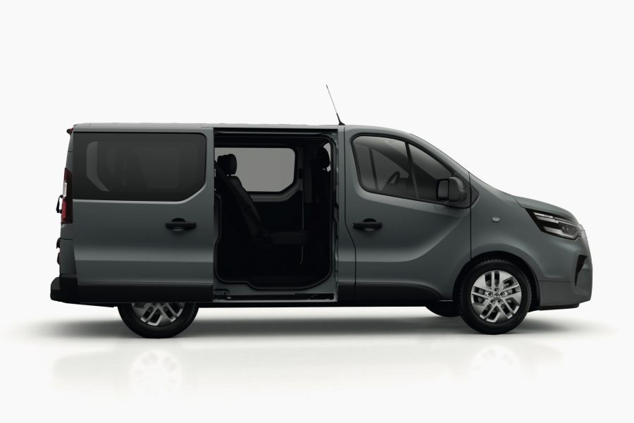 Grå Nissan Primastar Combi