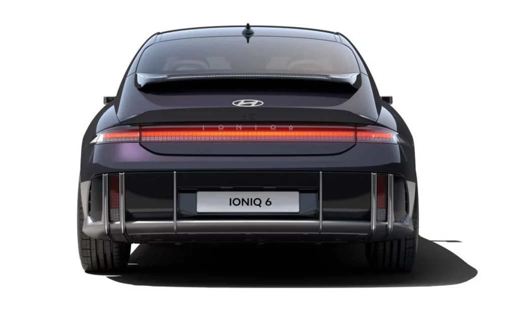 Ioniq 6 sedd rakt bakifrån - vingformad spoiler