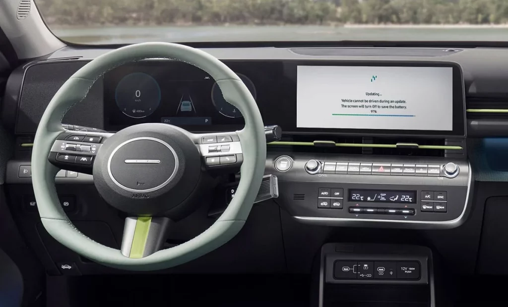 KONA Electric 2023 förarmiljö