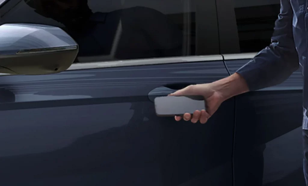 KONA Electric 2023 - Digital Key demostration