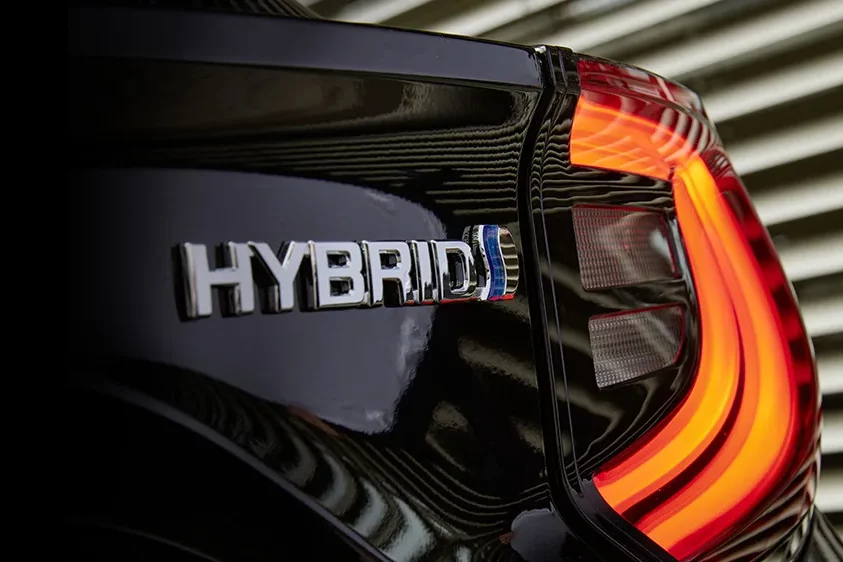 Mazda2 Hybrid emblem
